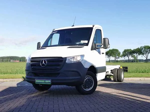 Mercedes-Benz Sprinter 519 CDI 3.0 LTR 6 CYL! Image 1